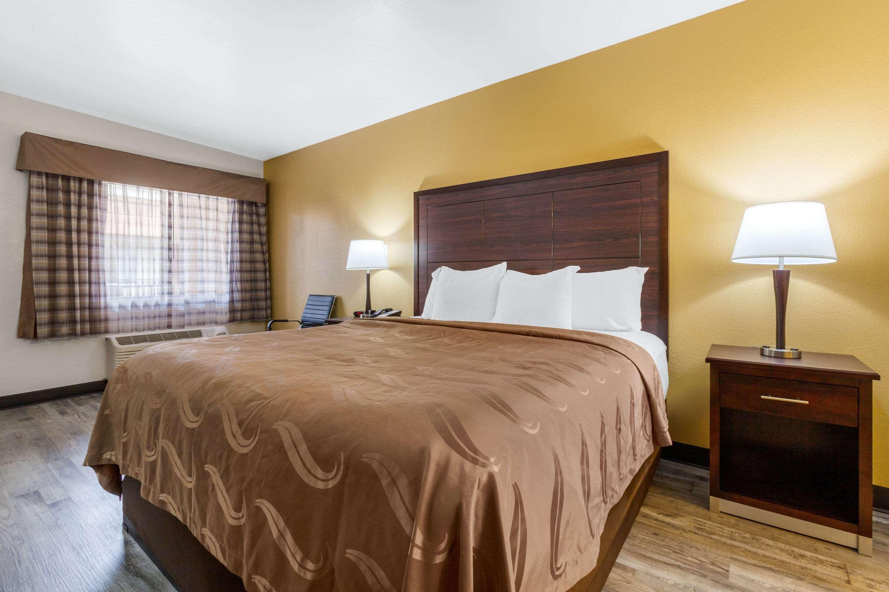 Quality Inn & Suites Near Downtown Mesa Zewnętrze zdjęcie