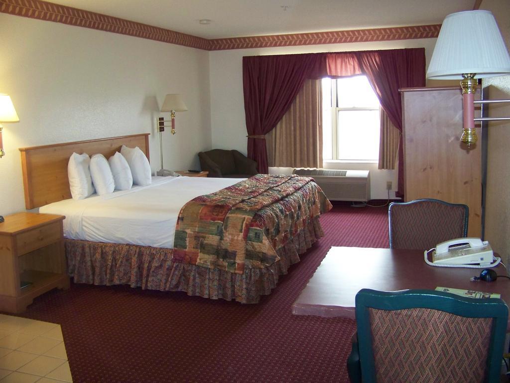 Quality Inn & Suites Near Downtown Mesa Zewnętrze zdjęcie
